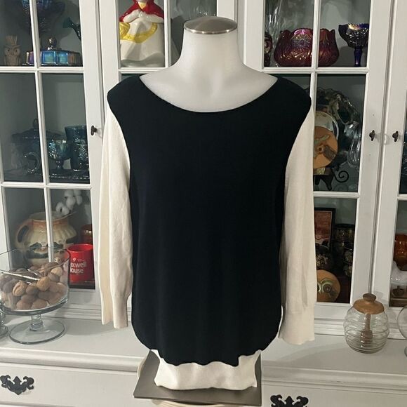 Cream & Black Sweater | M | Chico’s Size 1 - Picture 1 of 6